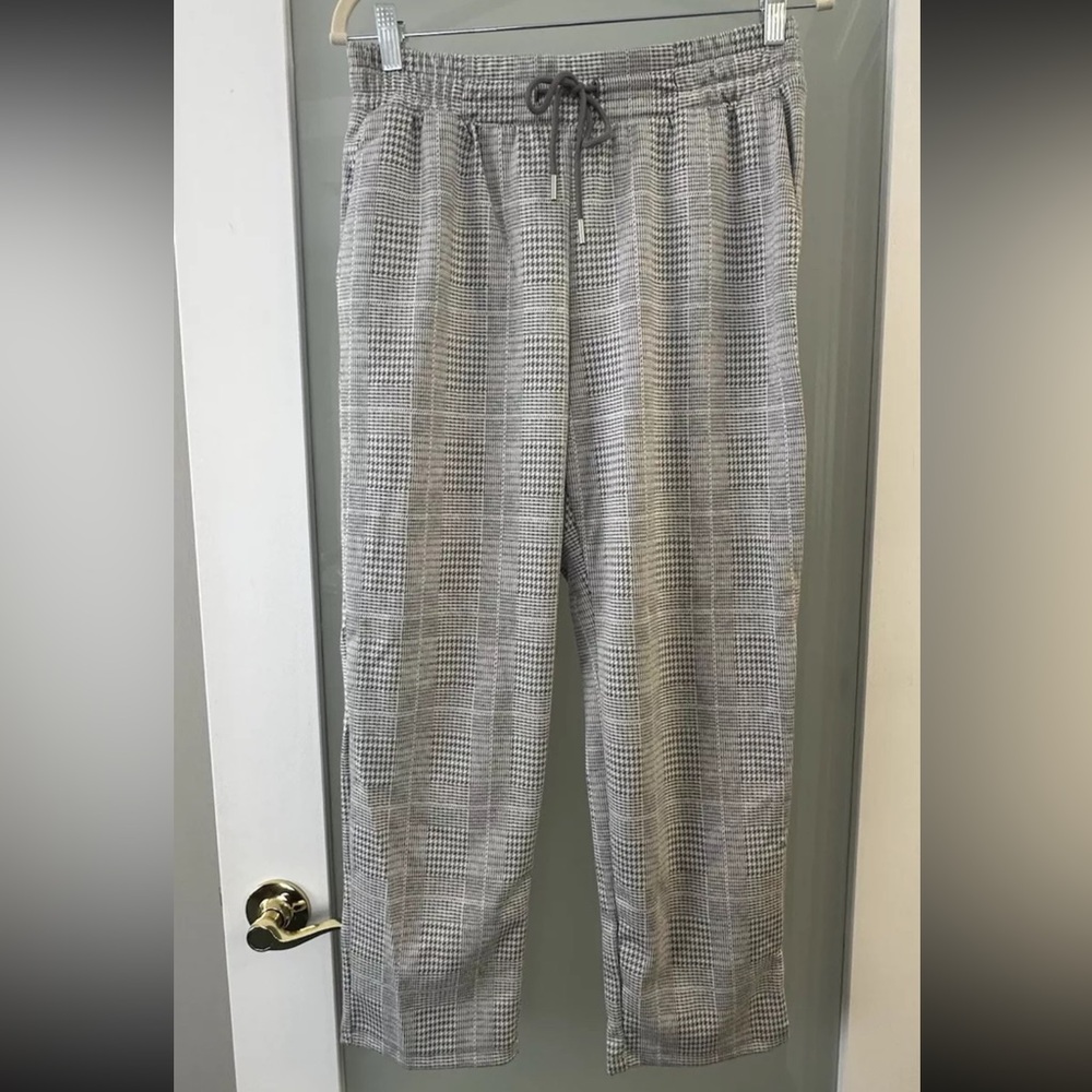 A New Day - Houndstooth Grey & White Stretch Waist Pants Size Women’s Small (S)